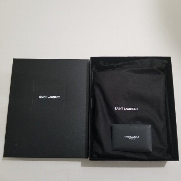 Saint Laurent Brand pouch purse in black with gold label - Picture 8 of 9